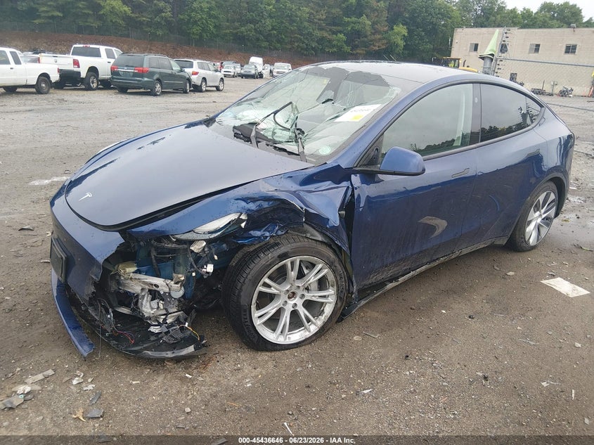 2024 Tesla Model y VIN 7SAYGAEE0RF989069 IAAI salvage auction — LEFT FRONT, Salvage Title, sold $9,350 on 2026-08-27 (photo 2)