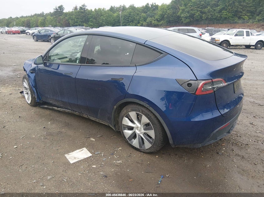 2024 Tesla Model y VIN 7SAYGAEE0RF989069 IAAI salvage auction — LEFT FRONT, Salvage Title, sold $9,350 on 2026-08-27 (photo 3)