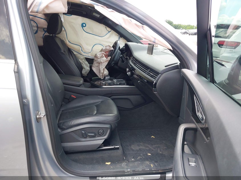 2017 Audi Q7 VIN WA1LHAF70HD045339 IAAI salvage auction — LEFT SIDE, Salvage (Georgia), sold $4,650 on 2026-07-19 (photo 5)