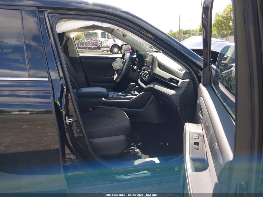 2022 Toyota Highlander VIN 5TDZZRAH6NS544447 IAAI salvage auction — FRONT END, Salvage Title, sold $7,900 on 2026-07-21 (photo 5)