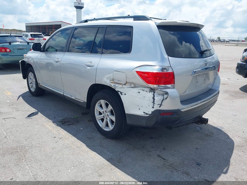 2011 Toyota Highlander VIN 5TDBK3EH8BS050616 IAAI salvage auction — LEFT FRONT, Salvage (Iowa), sold $1,250 on 2026-07-28 (photo 3)