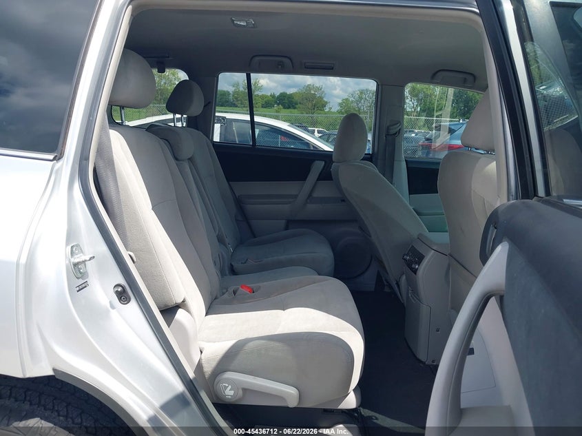 2011 Toyota Highlander VIN 5TDBK3EH8BS050616 IAAI salvage auction — LEFT FRONT, Salvage (Iowa), sold $1,250 on 2026-07-28 (photo 8)