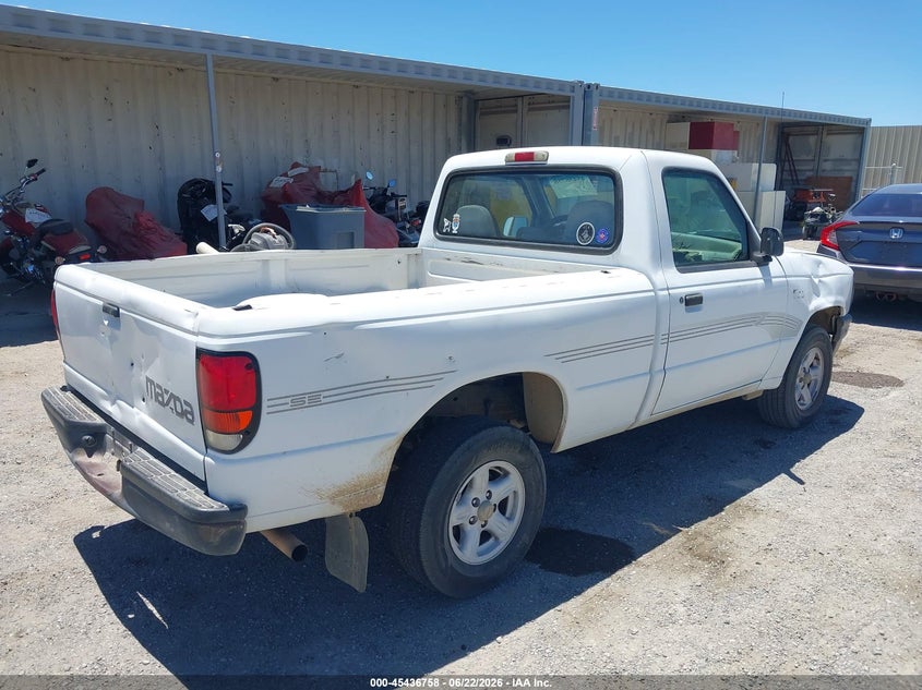 1994 Mazda B3000 VIN 4F4CR12U7RTM47176 IAAI salvage auction — NORMAL WEAR, Clear (California), sold $200 on 2026-07-09 (photo 4)