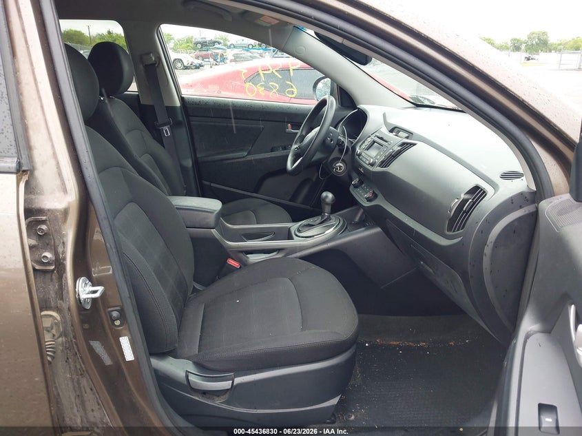 2012 Kia Sportage VIN KNDPB3A21C7217613 IAAI salvage auction — UNKNOWN, Salvage (Virginia), sold $2,450 on 2026-07-07 (photo 5)