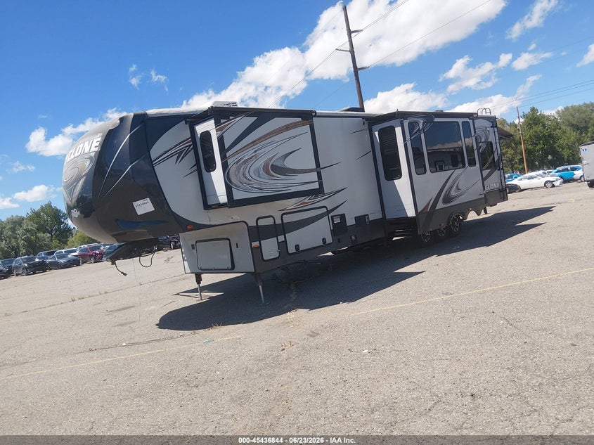 2014 Heartland Cyclone VIN 5SFCG4334EE266571 IAAI salvage auction — HAIL, Certificate Of Title (Montana), sold $15,200 on 2026-09-02 (photo 2)