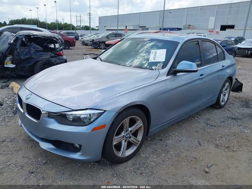 2012 BMW 3er VIN WBA3A5C53CF344595 IAAI salvage auction — WATER/FLOOD, Salvage (Texas), sold $550 on 2026-07-18 (photo 2)