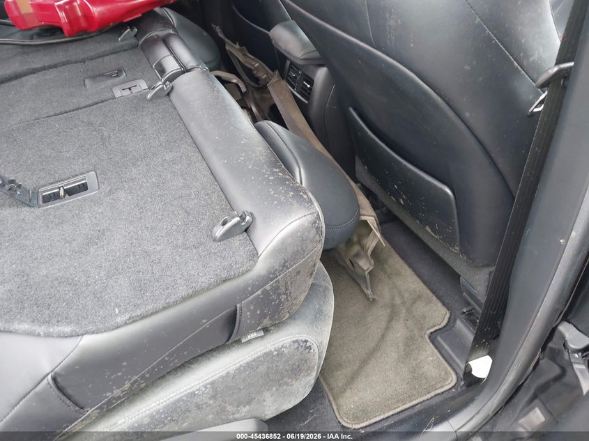 2011 Lexus Rx 450h VIN JTJZB1BA9B2005215 IAAI salvage auction — NORMAL WEAR, Clear (Georgia), sold $2,775 on 2026-07-15 (photo 8)