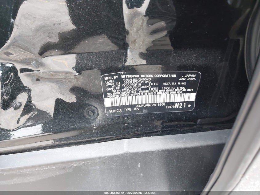 2025 Mitsubishi Outlander VIN JA4J4UA84SZ018806 IAAI salvage auction — SIDE, Salvage Title, sold $7,100 on 2026-07-29 (photo 9)