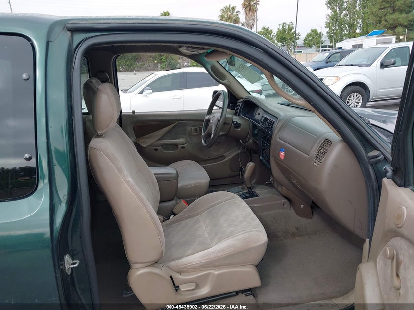 2004 Toyota Tacoma VIN 5TESM92N54Z373700 IAAI salvage auction — REAR END, Salvage (California), sold $2,700 on 2026-07-29 (photo 5)