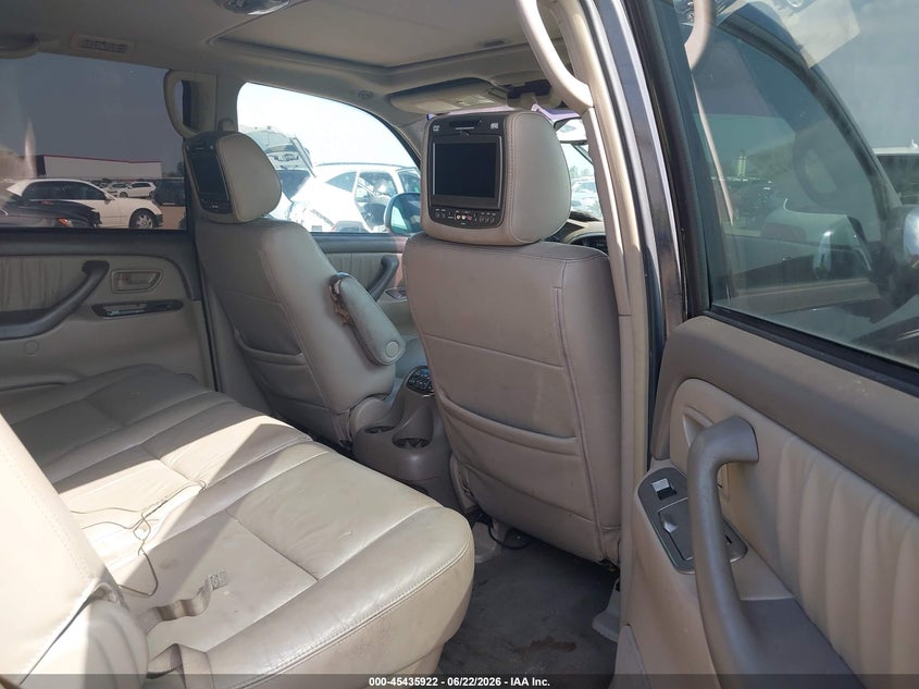 2007 Toyota Sequoia VIN 5TDBT48A27S291130 IAAI salvage auction — NORMAL WEAR, Clear (Montana), sold $1,000 on 2026-07-28 (photo 8)