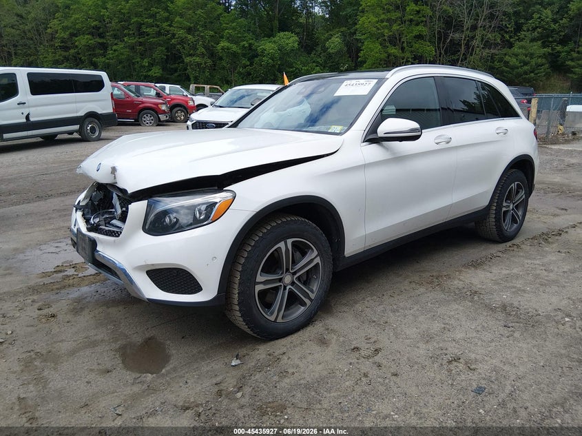 2017 Mercedes-benz Glc VIN WDC0G4KB7HF134735 IAAI salvage auction — FRONT END, Salvage (Vermont), sold $6,400 on 2026-07-16 (photo 2)
