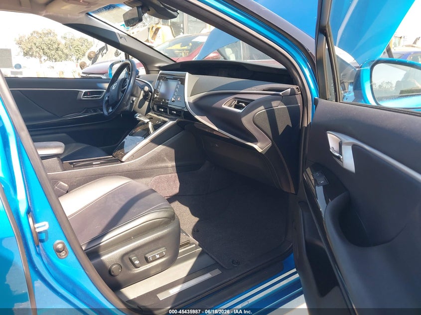 2019 Toyota Mirai VIN JTDBVRBD3KA006533 IAAI salvage auction — LEFT FRONT, Salvage Title, sold $550 on 2026-07-24 (photo 5)