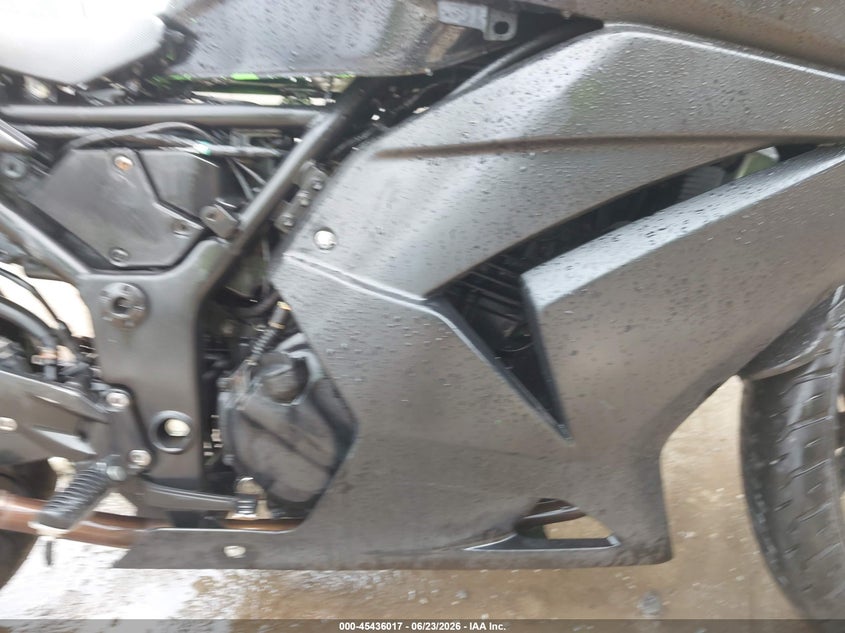 2012 Kawasaki Ex250 VIN JKAEXMJ18CDAB1821 IAAI salvage auction — NORMAL WEAR, Clear (Tennessee), sold $150 on 2026-07-28 (photo 8)