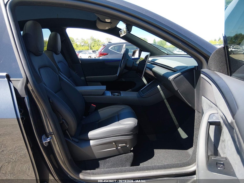 2026 Tesla Model y VIN 7SAYGDED4TF618674 IAAI salvage auction — FRONT & REAR, Salvage Title, sold $16,800 on 2026-08-27 (photo 5)
