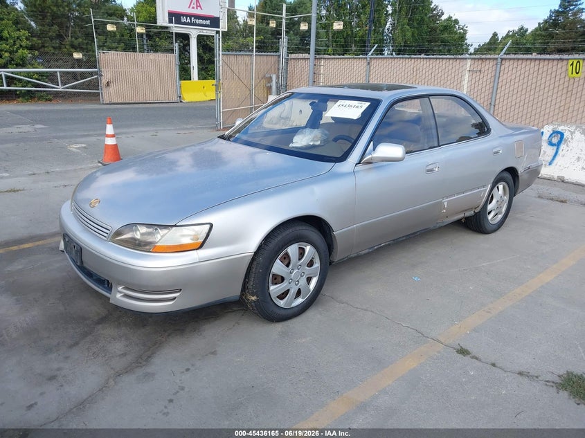 1996 Lexus Es 300 VIN JT8BF12G7T0167904 IAAI salvage auction — NORMAL WEAR, App For Dup Clear (California), sold $275 on 2026-07-06 (photo 2)