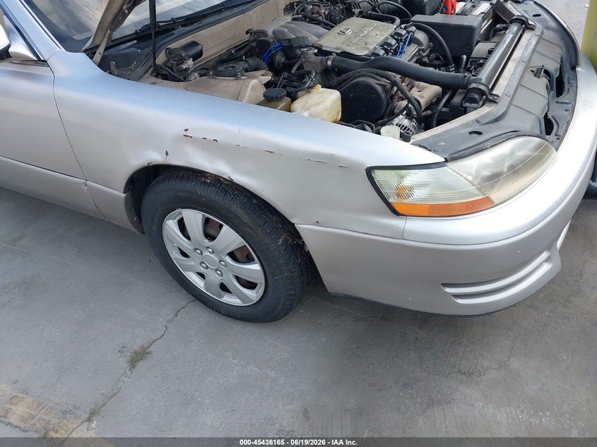 1996 Lexus Es 300 VIN JT8BF12G7T0167904 IAAI salvage auction — NORMAL WEAR, App For Dup Clear (California), sold $275 on 2026-07-06 (photo 6)