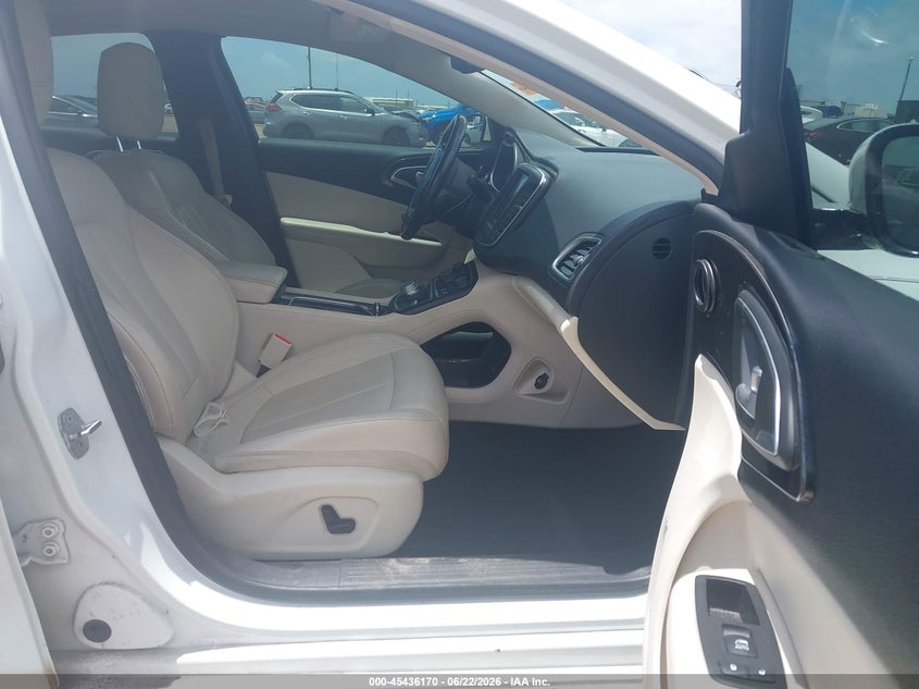 2015 Chrysler 200 VIN 1C3CCCCB9FN509393 IAAI salvage auction — FRONT END, Original (Texas), sold $850 on 2026-07-25 (photo 5)