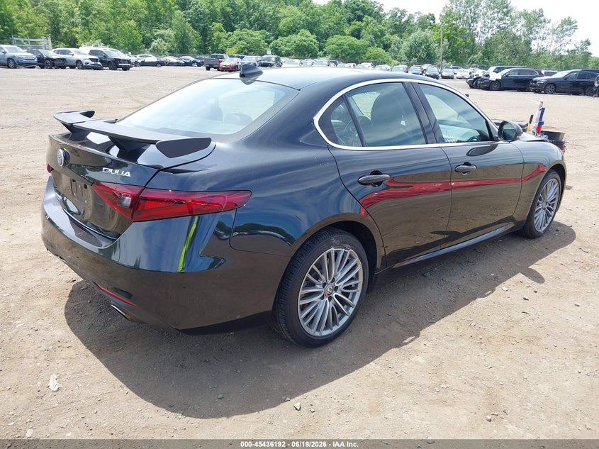 2017 Alfa romeo Giulia VIN ZARFAEEN4H7537116 IAAI salvage auction — FRONT END, Salvage Title, sold $3,250 on 2026-08-01 (photo 4)