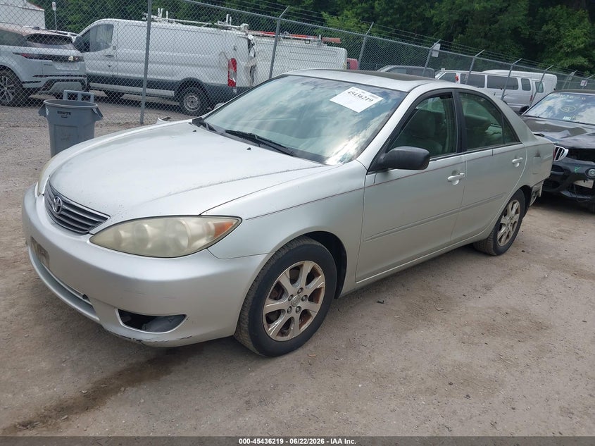 2005 Toyota Camry VIN JTDBF30K650165097 IAAI salvage auction — FRONT & REAR, Salvage - Greater Than 75% (Maryland), sold $375 on 2026-07-14 (photo 2)