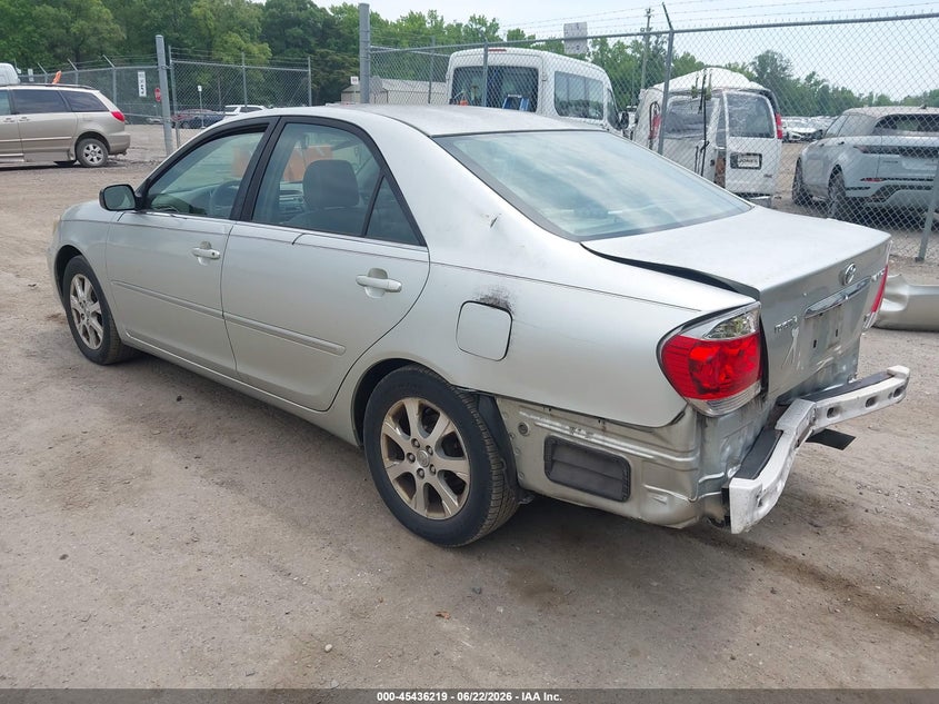 2005 Toyota Camry VIN JTDBF30K650165097 IAAI salvage auction — FRONT & REAR, Salvage - Greater Than 75% (Maryland), sold $375 on 2026-07-14 (photo 3)