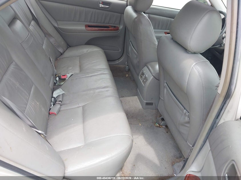 2005 Toyota Camry VIN JTDBF30K650165097 IAAI salvage auction — FRONT & REAR, Salvage - Greater Than 75% (Maryland), sold $375 on 2026-07-14 (photo 8)