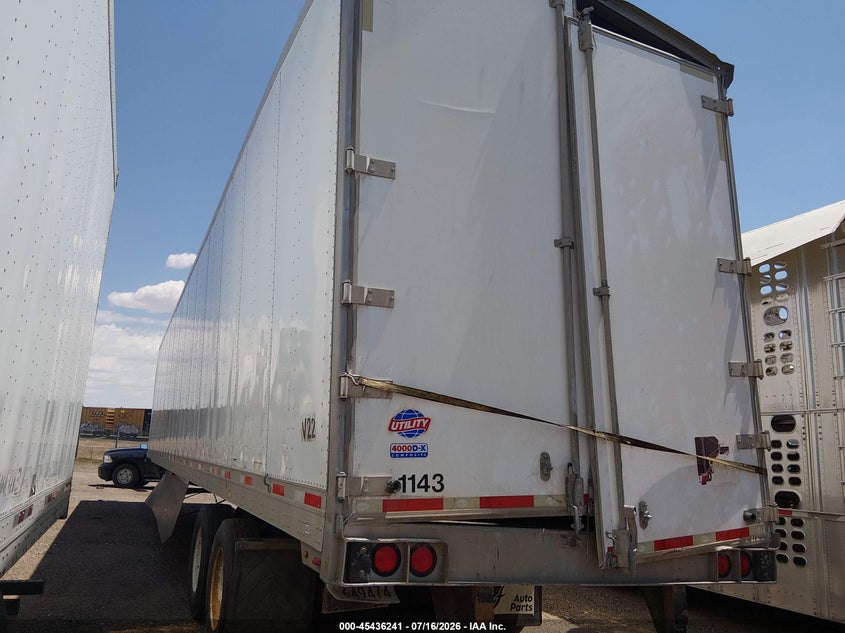 2017 Utility trailer mfg Unknown VIN 1UYVS2539HG934922 IAAI salvage auction — FRONT & REAR, Salvage (Colorado), sold $725 on 2026-09-09 (photo 3)