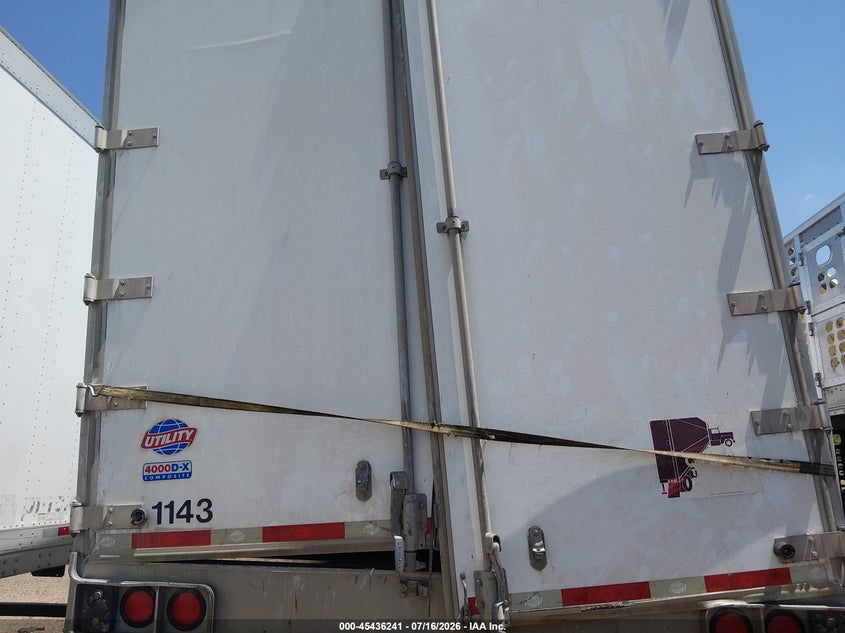 2017 Utility trailer mfg Unknown VIN 1UYVS2539HG934922 IAAI salvage auction — FRONT & REAR, Salvage (Colorado), sold $725 on 2026-09-09 (photo 6)