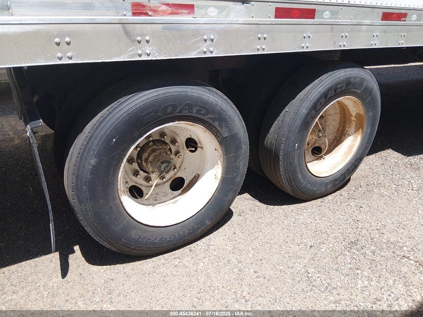2017 Utility trailer mfg Unknown VIN 1UYVS2539HG934922 IAAI salvage auction — FRONT & REAR, Salvage (Colorado), sold $725 on 2026-09-09 (photo 7)