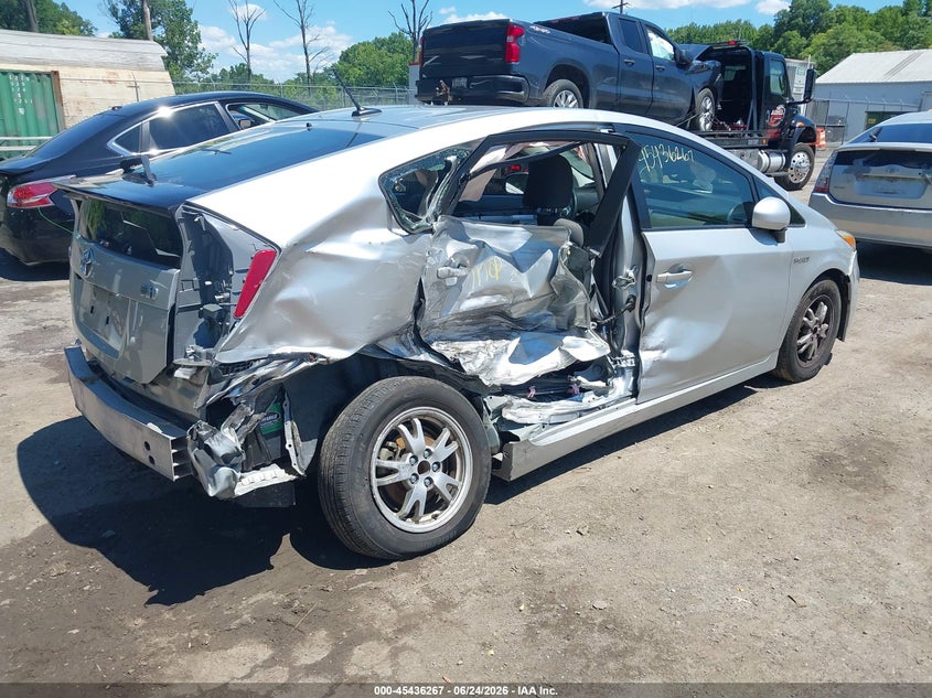 2011 Toyota Prius VIN JTDKN3DUXB5326094 IAAI salvage auction — RIGHT SIDE, Salvage - Greater Than 75% (Maryland), sold $125 on 2026-07-28 (photo 4)