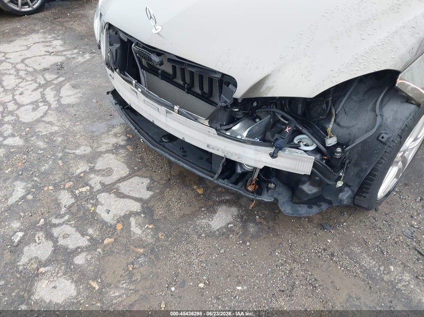 2011 Mercedes-benz E-class VIN WDDHF8HB8BA368578 IAAI salvage auction — LEFT FRONT, Salvage (Massachusetts), sold $2,250 on 2026-07-24 (photo 6)
