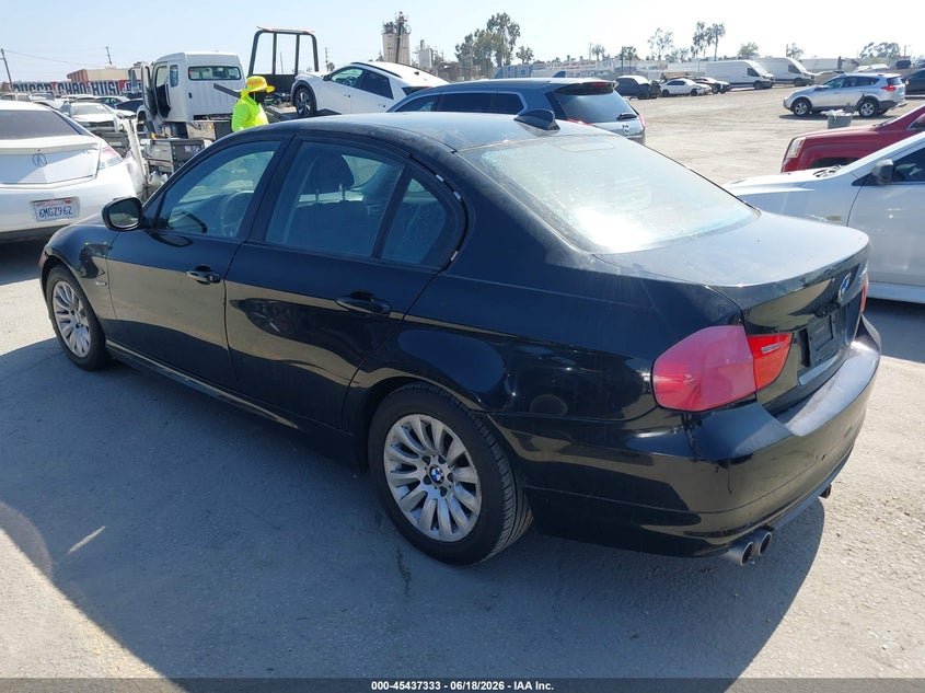 2009 BMW 3 series VIN WBAPH57589NM34055 IAAI salvage auction — NORMAL WEAR, Clear - Dealer Only (California), sold $475 on 2026-07-08 (photo 3)
