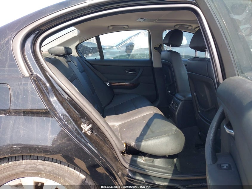 2009 BMW 3 series VIN WBAPH57589NM34055 IAAI salvage auction — NORMAL WEAR, Clear - Dealer Only (California), sold $475 on 2026-07-08 (photo 8)
