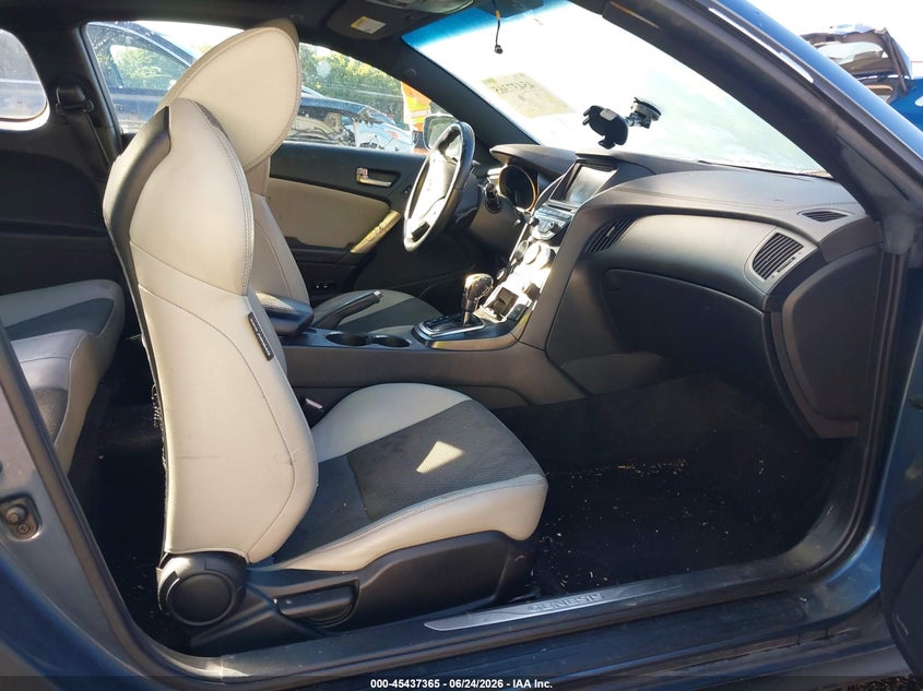 2013 Hyundai Genesis VIN KMHHT6KD1DU095370 IAAI salvage auction — REAR END, Salvage - Greater Than 75% (Maryland), sold $675 on 2026-08-30 (photo 5)