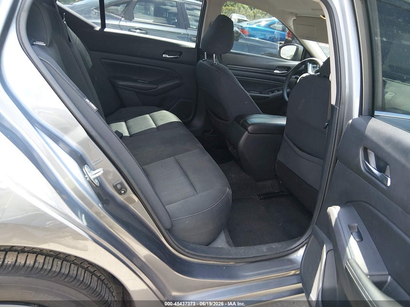 2019 Nissan Altima VIN 1N4BL4BV3KC118955 IAAI salvage auction — FRONT END, Salvage Title, sold $2,300 on 2026-07-18 (photo 8)