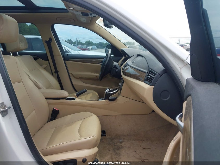 2014 BMW X1 VIN WBAVL1C54EVY18400 IAAI salvage auction — NORMAL WEAR, Clear (North Carolina), sold $500 on 2026-07-22 (photo 5)
