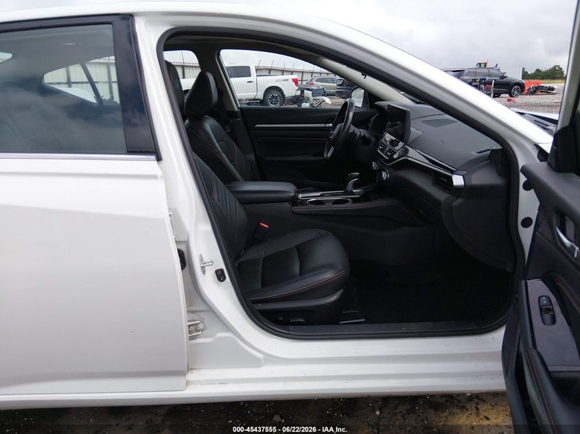2023 Nissan Altima VIN 1N4BL4CVXPN369448 IAAI salvage auction — REAR END, Salvage Title, sold $9,300 on 2026-08-20 (photo 5)