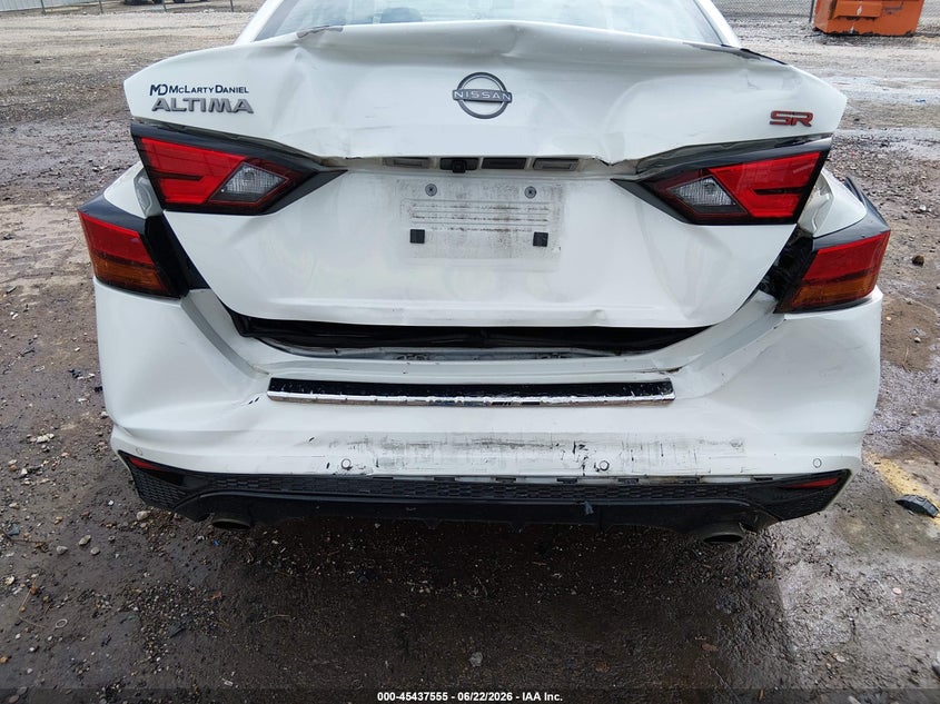 2023 Nissan Altima VIN 1N4BL4CVXPN369448 IAAI salvage auction — REAR END, Salvage Title, sold $9,300 on 2026-08-20 (photo 6)