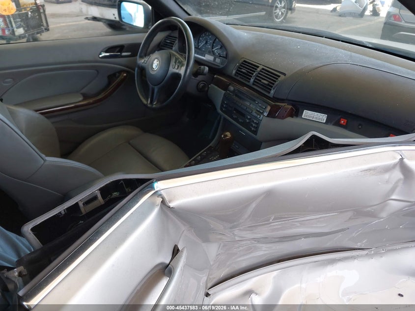 2004 BMW 3 series VIN WBABW33494PL31922 IAAI salvage auction — SIDE, Non-Repairable (California), sold $325 on 2026-07-10 (photo 5)