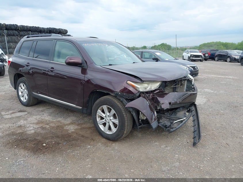 2011 Toyota Highlander VIN 5TDBK3EH3BS083619 IAAI salvage auction — FRONT END, Salvage (Pennsylvania), sold $3,000 on 2026-07-17 (photo 1)