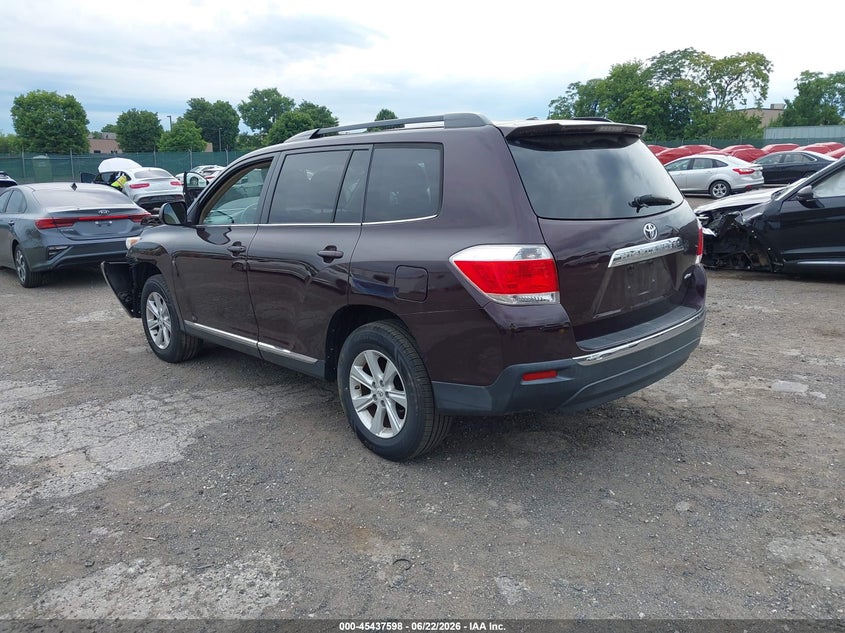 2011 Toyota Highlander VIN 5TDBK3EH3BS083619 IAAI salvage auction — FRONT END, Salvage (Pennsylvania), sold $3,000 on 2026-07-17 (photo 3)