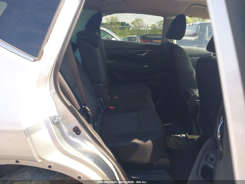 2017 Nissan Rogue VIN KNMAT2MV3HP571854 IAAI salvage auction — RIGHT SIDE, Regular Certificate (Iowa), sold $525 on 2026-07-28 (photo 8)