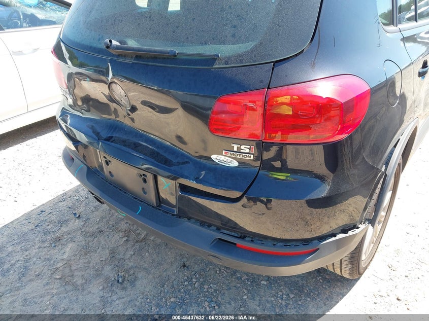 2017 Volkswagen Tiguan VIN WVGBV7AX3HK050708 IAAI salvage auction — REAR END, Salvage (North Carolina), sold $2,250 on 2026-07-27 (photo 6)