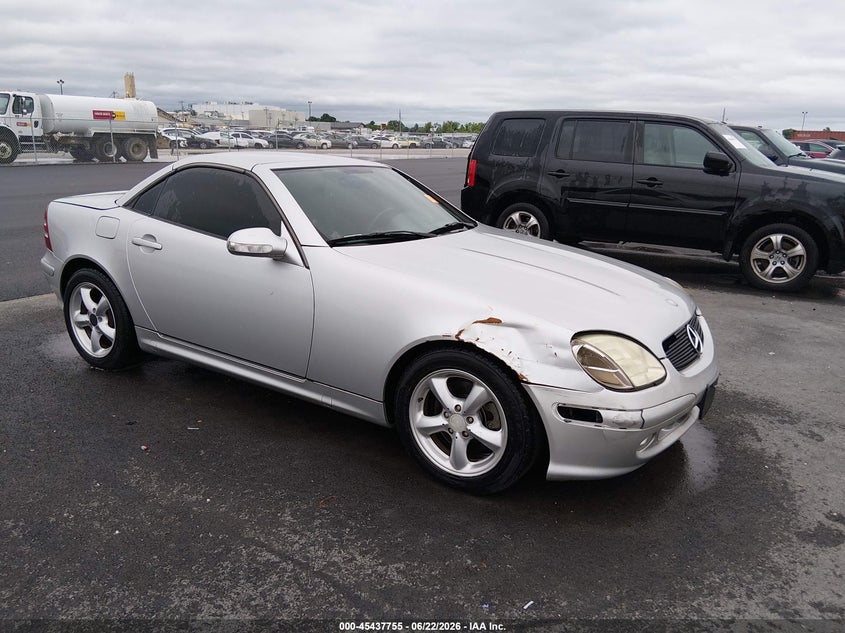 2003 Mercedes-benz Slk-class VIN WDBKK65F93F282979 IAAI salvage auction — RIGHT FRONT, Salvage (Missouri), sold $900 on 2026-07-28 (photo 1)