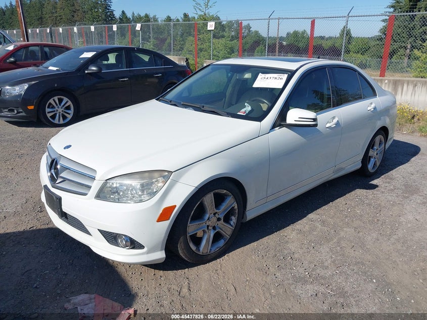 2010 Mercedes-benz C-klasse VIN WDDGF8BBXAA908399 IAAI salvage auction — RIGHT SIDE, Rebuilt (Washington), sold $775 on 2026-07-15 (photo 2)