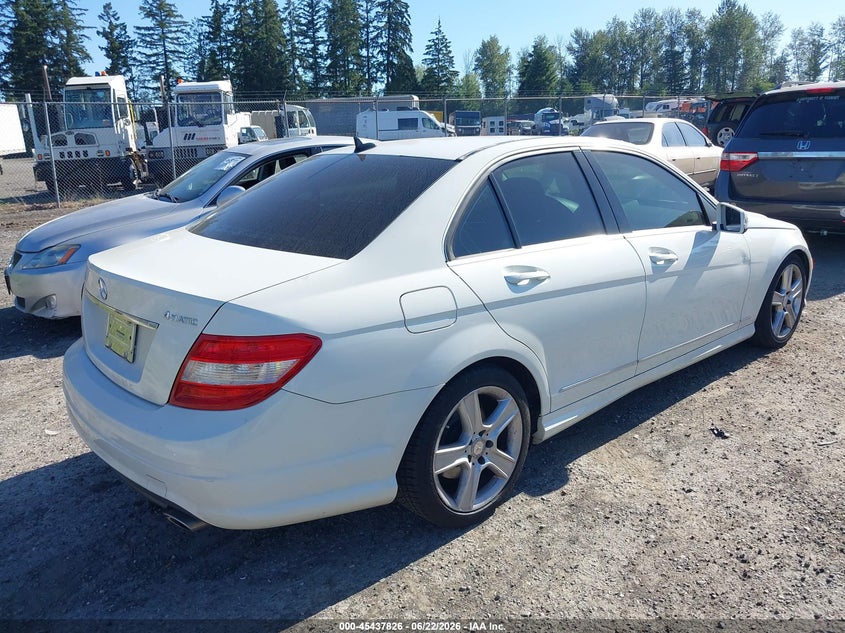 2010 Mercedes-benz C-klasse VIN WDDGF8BBXAA908399 IAAI salvage auction — RIGHT SIDE, Rebuilt (Washington), sold $775 on 2026-07-15 (photo 4)