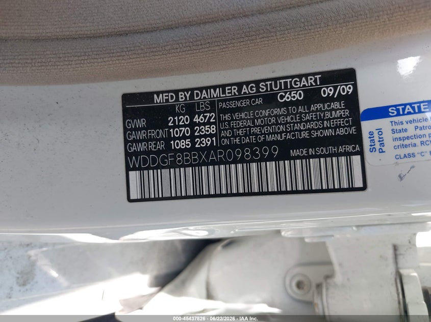 2010 Mercedes-benz C-klasse VIN WDDGF8BBXAA908399 IAAI salvage auction — RIGHT SIDE, Rebuilt (Washington), sold $775 on 2026-07-15 (photo 9)