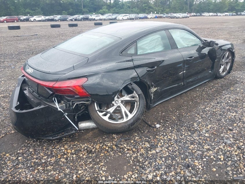 2022 Audi E-tron gt VIN WAUFJBFW5N7008461 IAAI salvage auction — SIDE, Salvage Title, sold $9,100 on 2026-07-30 (photo 4)