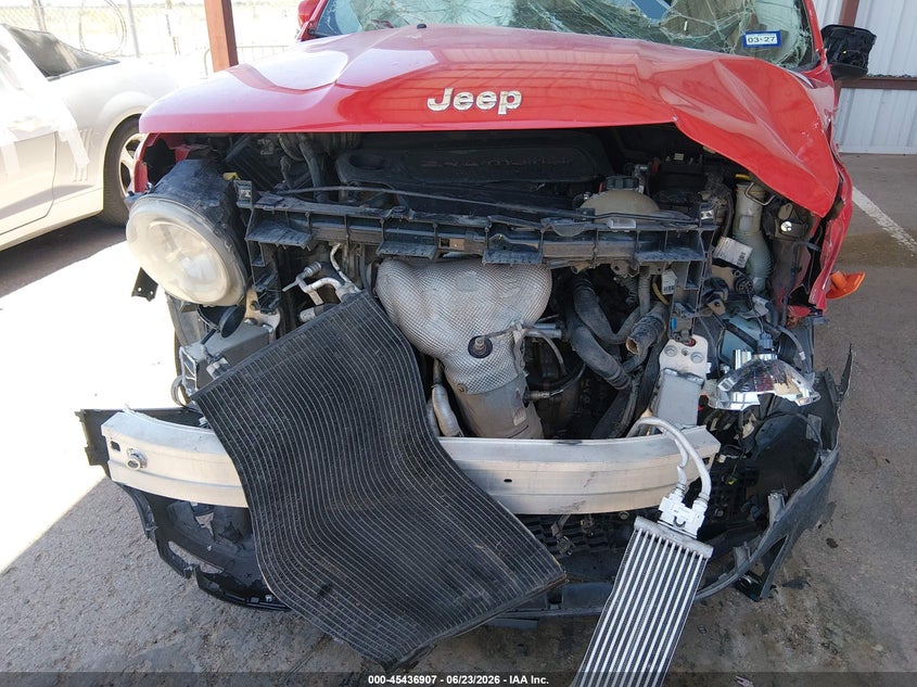2017 Jeep Renegade VIN ZACCJABB4HPE60122 IAAI salvage auction — FRONT END, Salvage Title, sold $200 on 2026-08-19 (photo 6)