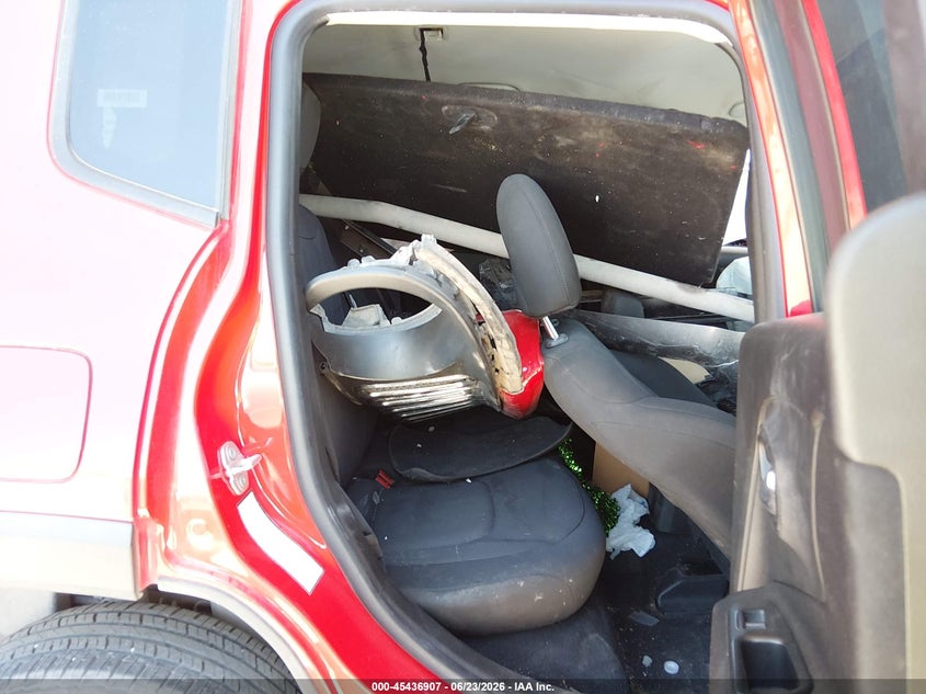 2017 Jeep Renegade VIN ZACCJABB4HPE60122 IAAI salvage auction — FRONT END, Salvage Title, sold $200 on 2026-08-19 (photo 8)