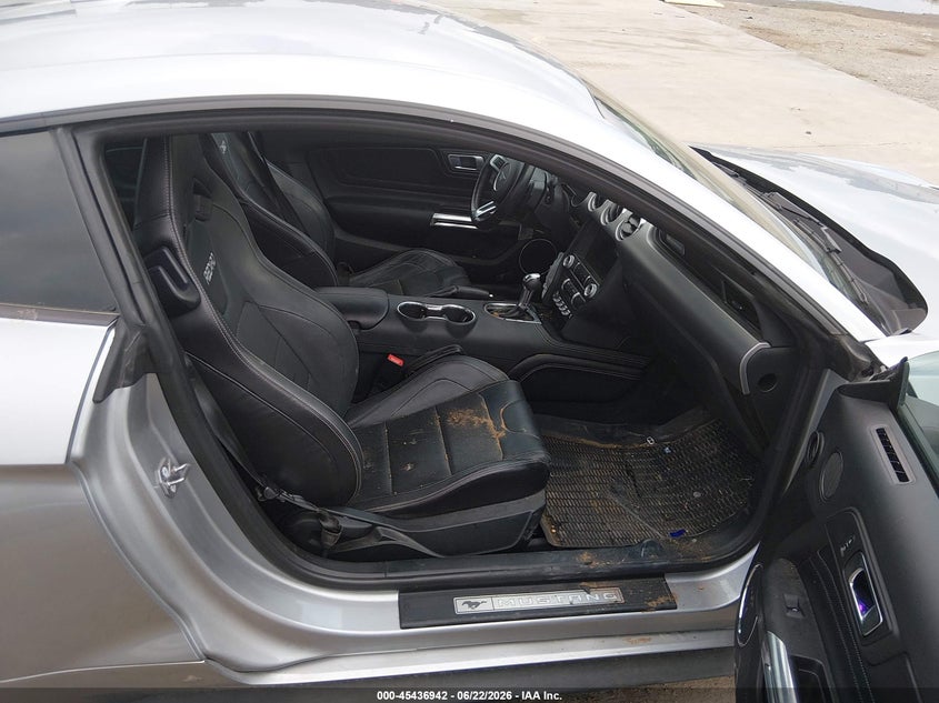 2022 Ford Mustang VIN 1FA6P8TH4N5149551 IAAI salvage auction — LEFT SIDE, Salvage Title, sold $5,600 on 2026-07-23 (photo 5)